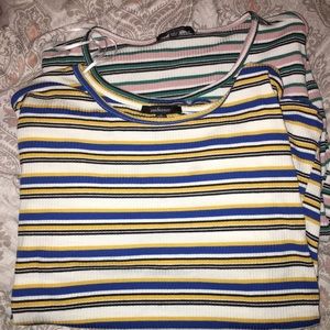 Two adorable crop shirts 💕